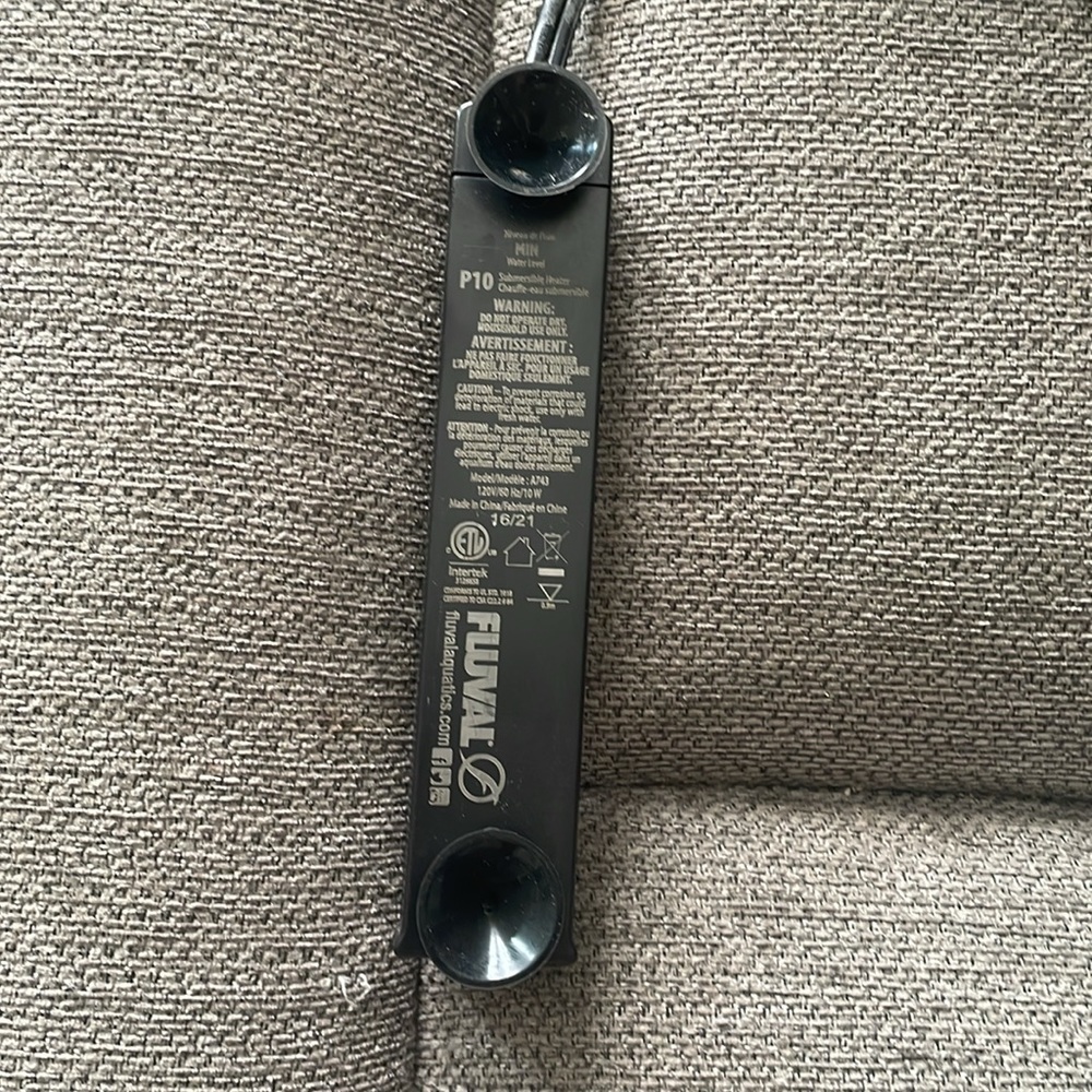 Fluval P10 Submersible Aquarium Heater, 10 W, up to 3 US Gal (10 L) - Picture 3 of 4
